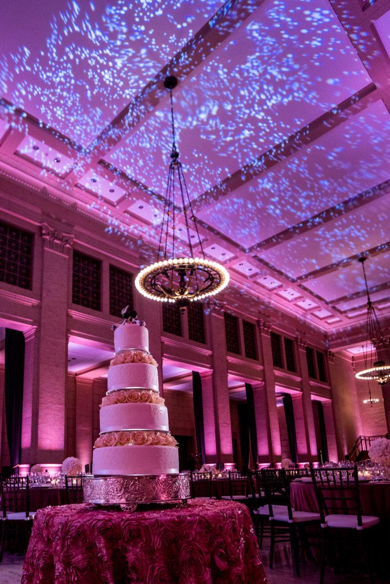 wedding cake table lighting and multicolored pattern wash lighting